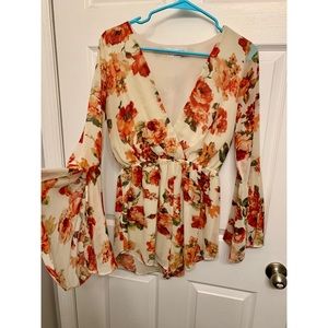 Floral short romper with bell sleeve